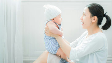 Có nên sinh con ở Mỹ hay ở Việt Nam?
