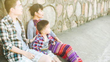 Cằn nhằn là còn quan tâm, vợ im lặng mới là đáng sợ
