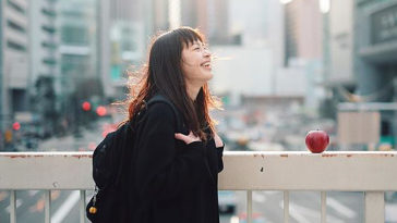 Dù sao đi chăng nữa thì bạn cũng không thể làm vừa lòng người khác