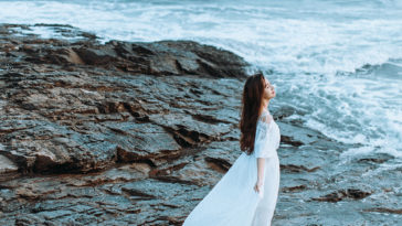 Đừng khiến bản thân em tồi tệ thêm nữa
