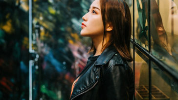 Buồn được cái gì, buồn để làm gì?