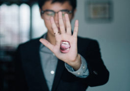 Đàn ông tử tế không mượn tiền người yêu