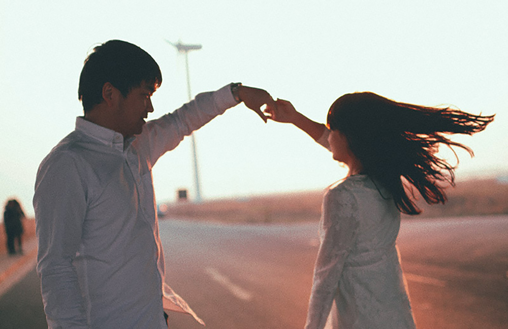 Pháo hoa chóng tàn, người tản kịch tan
