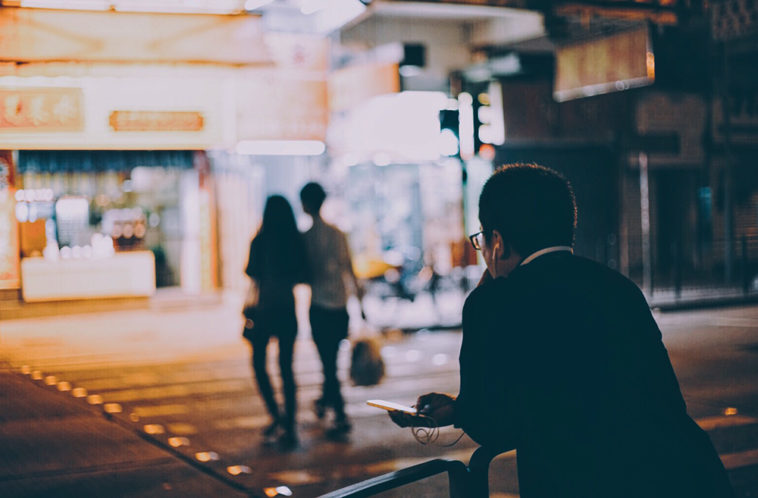 Người rời đi là người mạnh mẽ, nhưng người ở lại mới là người đáng để yêu