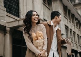 Chúng ta có thể kiên cường nhưng ai cũng cần một cái ôm ấm áp 2 Chúng ta có thể kiên cường nhưng ai cũng cần một cái ôm ấm áp