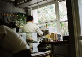 Chọn con đường kinh doanh đã là một lỗi nhục?