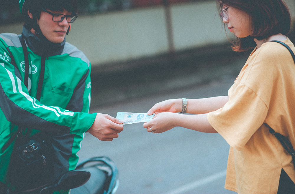 Nghề giao hàng Shipper... nhọc nhằn chẳng ai thấu