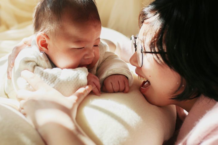 So với những gì đã trải qua, thức đêm chăm con không có gì vất vả nữa 13 So với những gì đã trải qua, thức đêm chăm con không có gì vất vả nữa