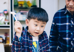 12 điều chẳng hay ho gì mà người lớn thường hay làm với trẻ em 3 12 điều chẳng hay ho gì mà người lớn thường hay làm với trẻ em