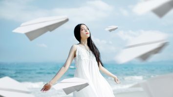Ai đã đánh cắp "cảm xúc" của phụ nữ?